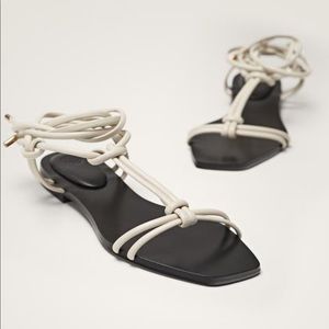 Massimo Dutti - Tie-up Flat Sandals